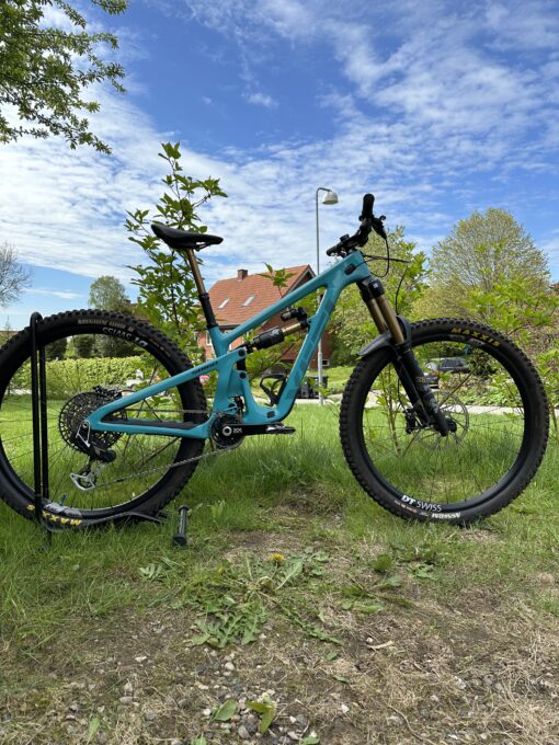 yeti-sb160-democykel Sælges med original sadel og uden pedaler. Sælges med fuld garanti Kun kørt en halv sæson